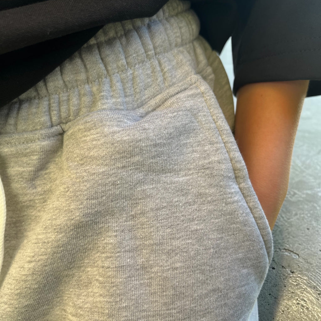 Relaxed fit drawstring shorts