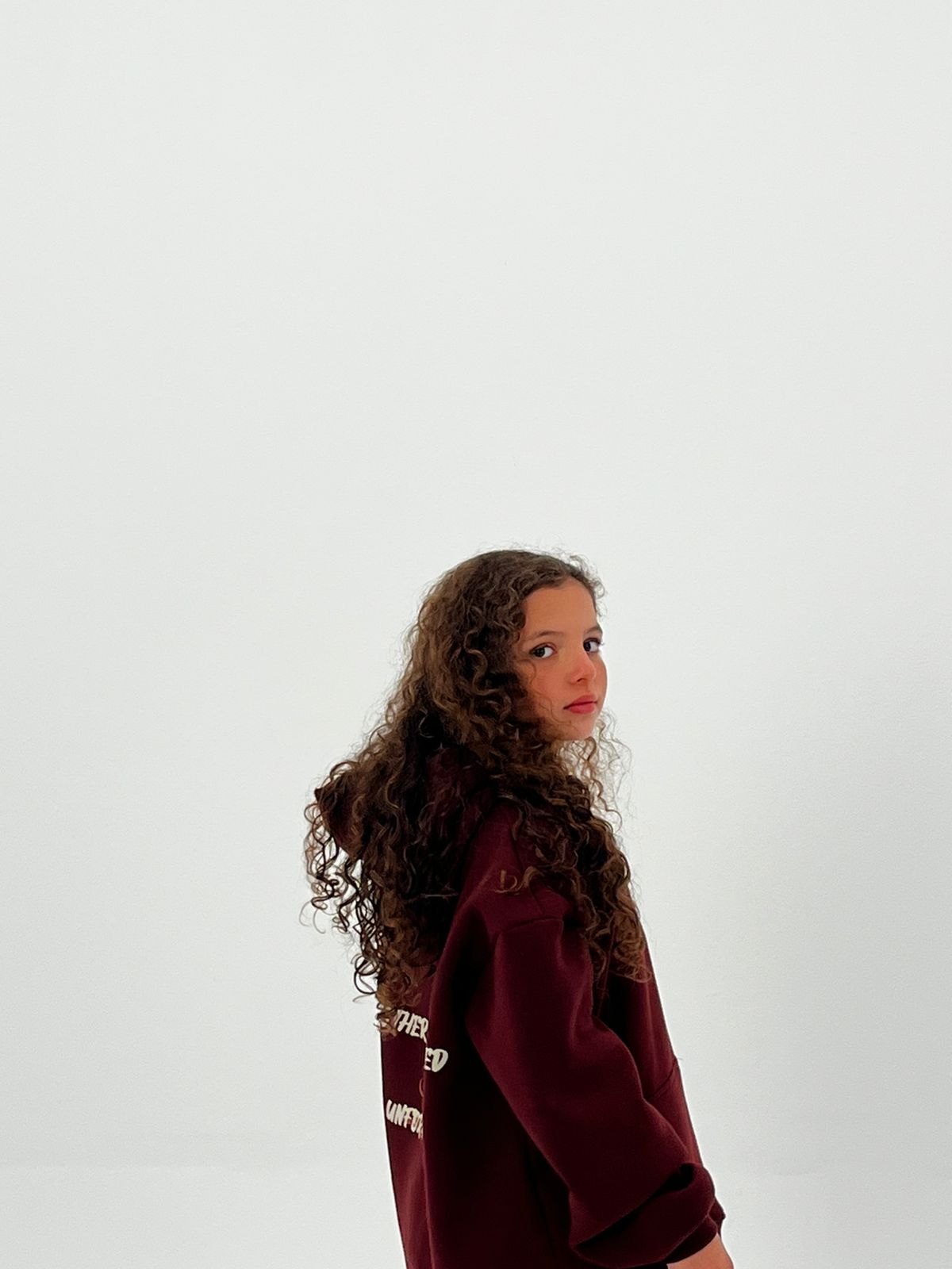 Deep burgundy-أثر